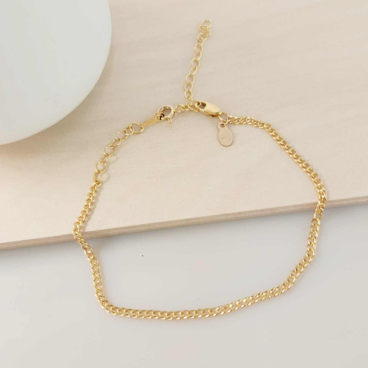 14K yellow gold-filled Gold Curb Bracelet with 2.3mm width and lobster clasp