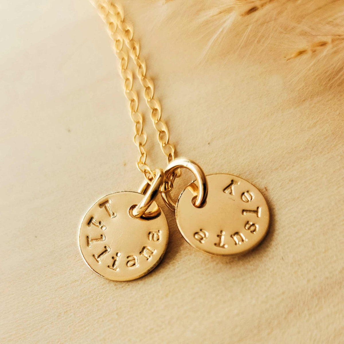 Dainty Round Name Necklace - Going Golden