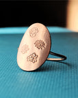 Personalized Birth Flower Oval Ring - Going Golden