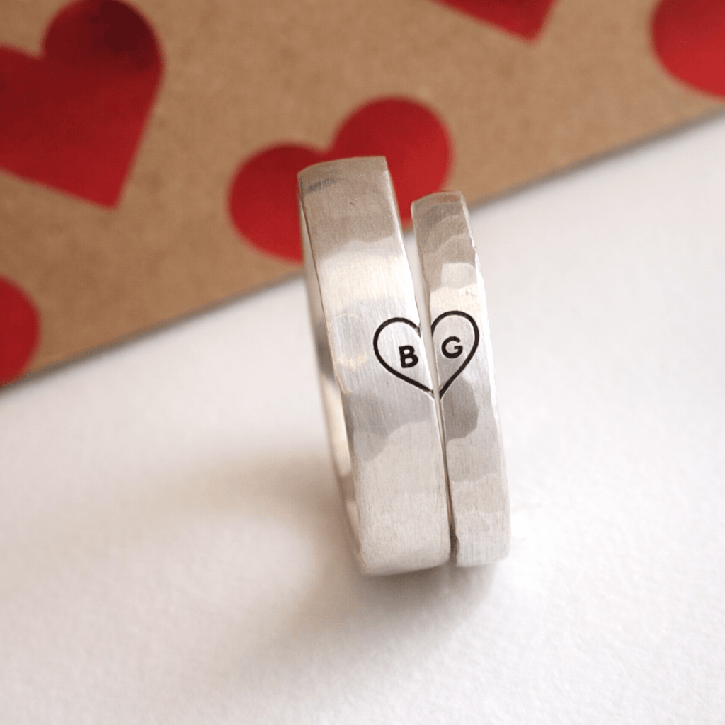 Couple's ringset with heart and initials BG