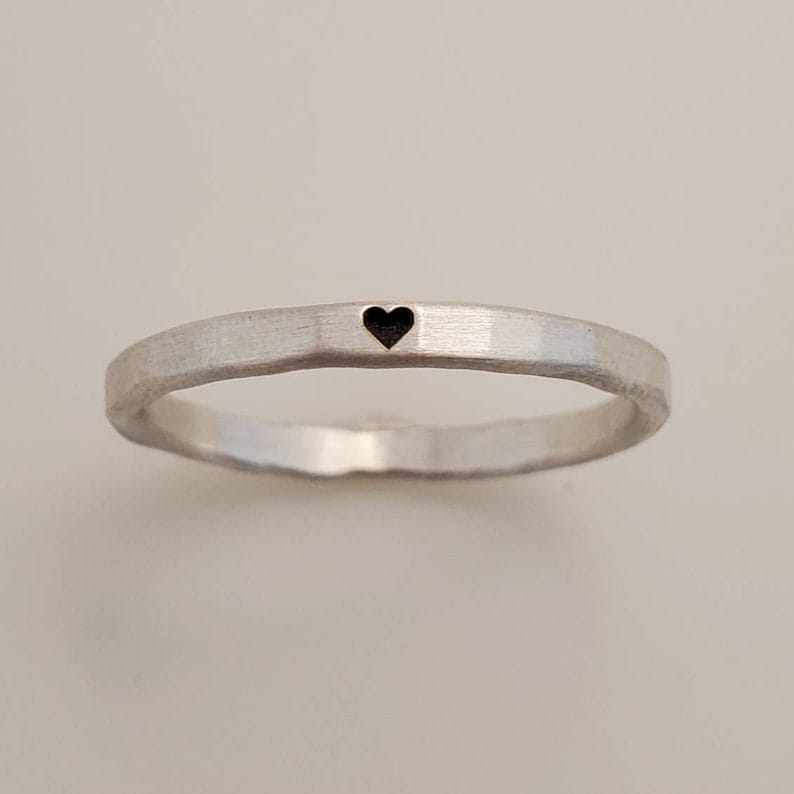 Skinny Heart Ring - Going Golden