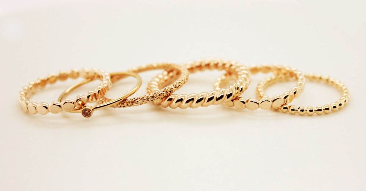 Comparison of gold-plated and gold-filled jewelry highlighting key differences and durability