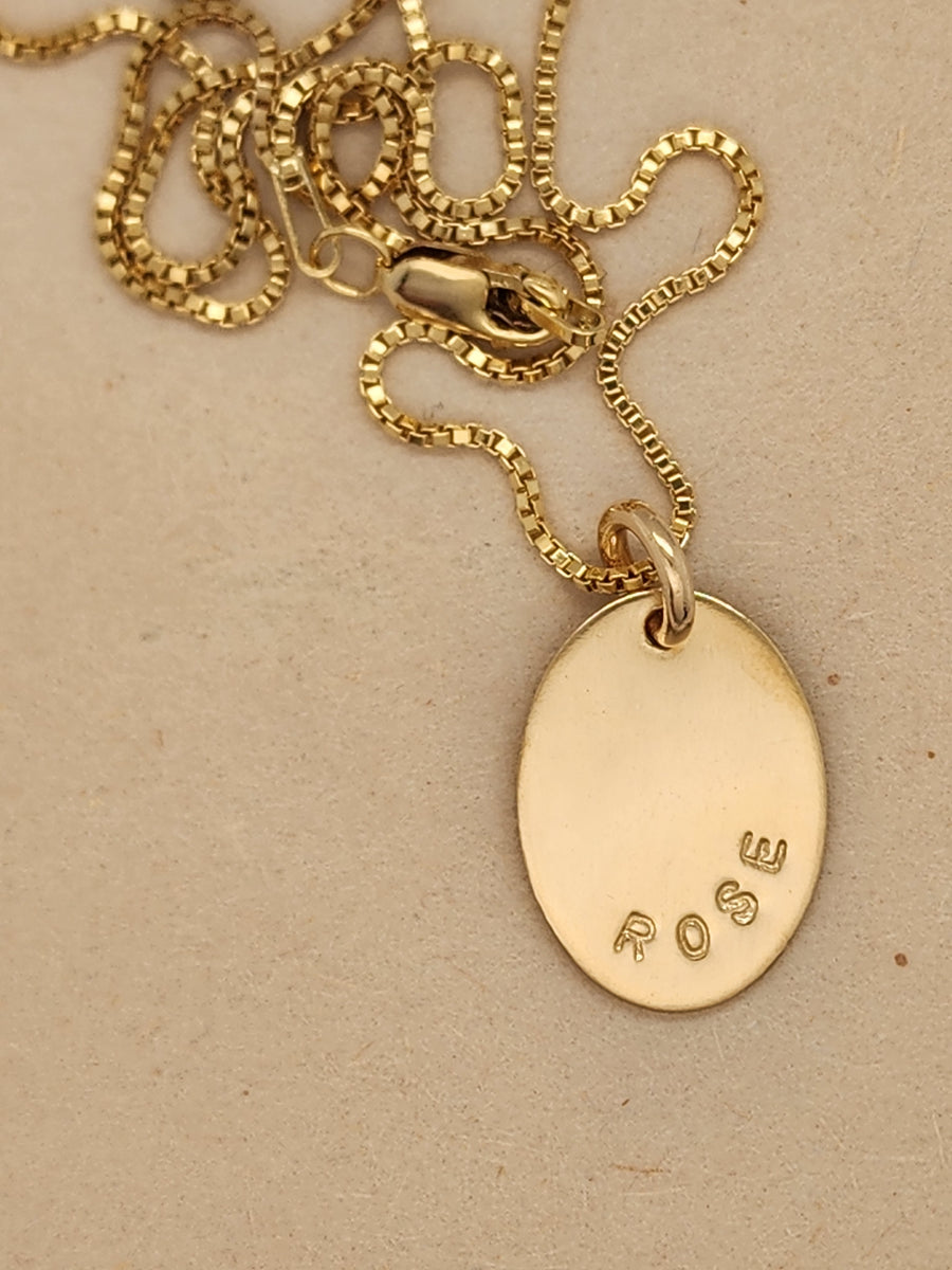 Oval Name Necklace - Going Golden