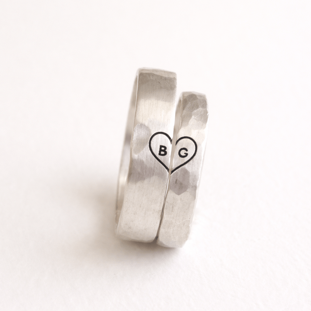 Couples rings with initials B and G