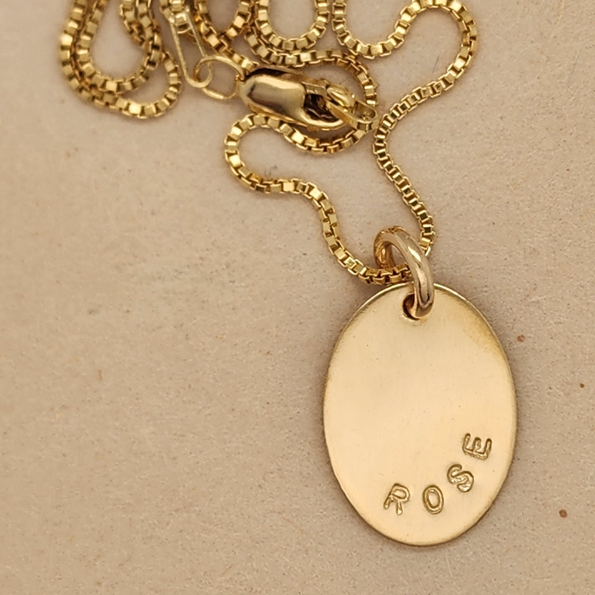 Oval Name Necklace - Going Golden