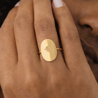 Personalized Birth Flower Oval Ring - Going Golden