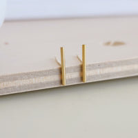 Bar earrings - Going Golden
