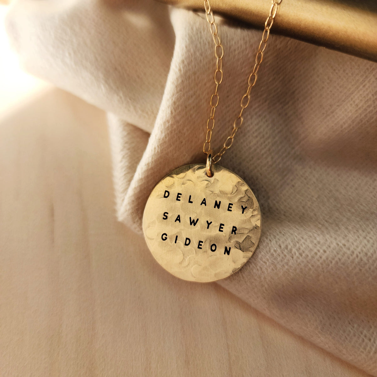 Gold Personalized Circle Pendant Necklace - Going Golden