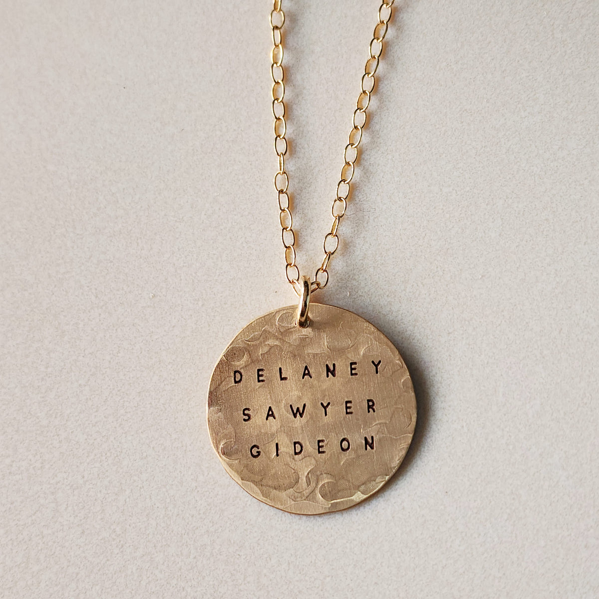 Gold Personalized Circle Pendant Necklace - Going Golden