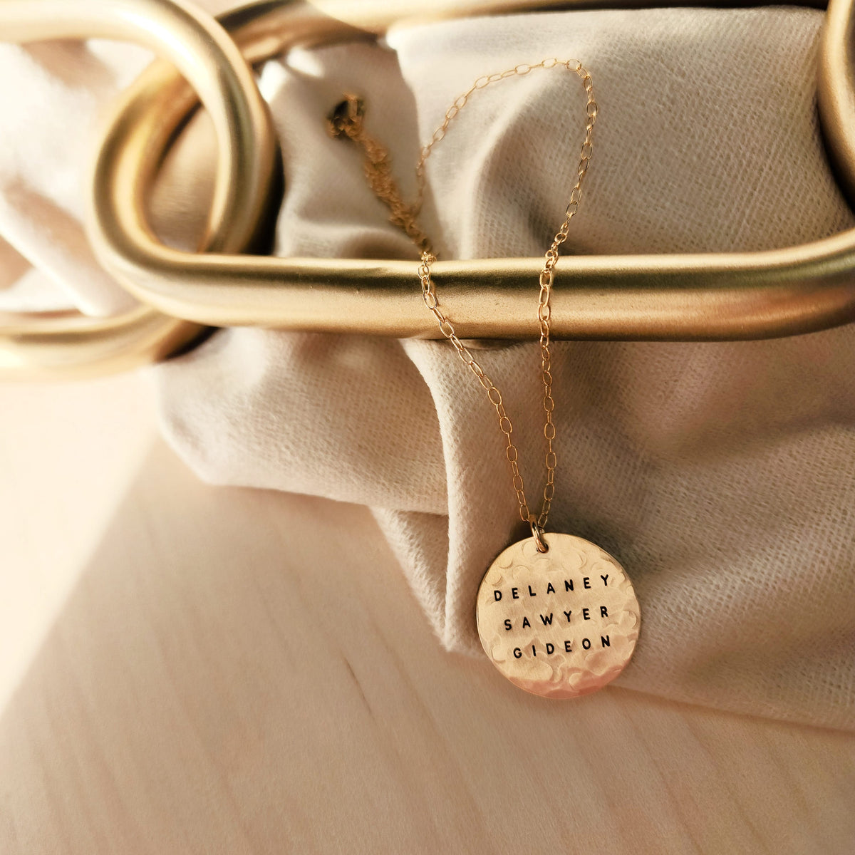 Gold Personalized Circle Pendant Necklace - Going Golden