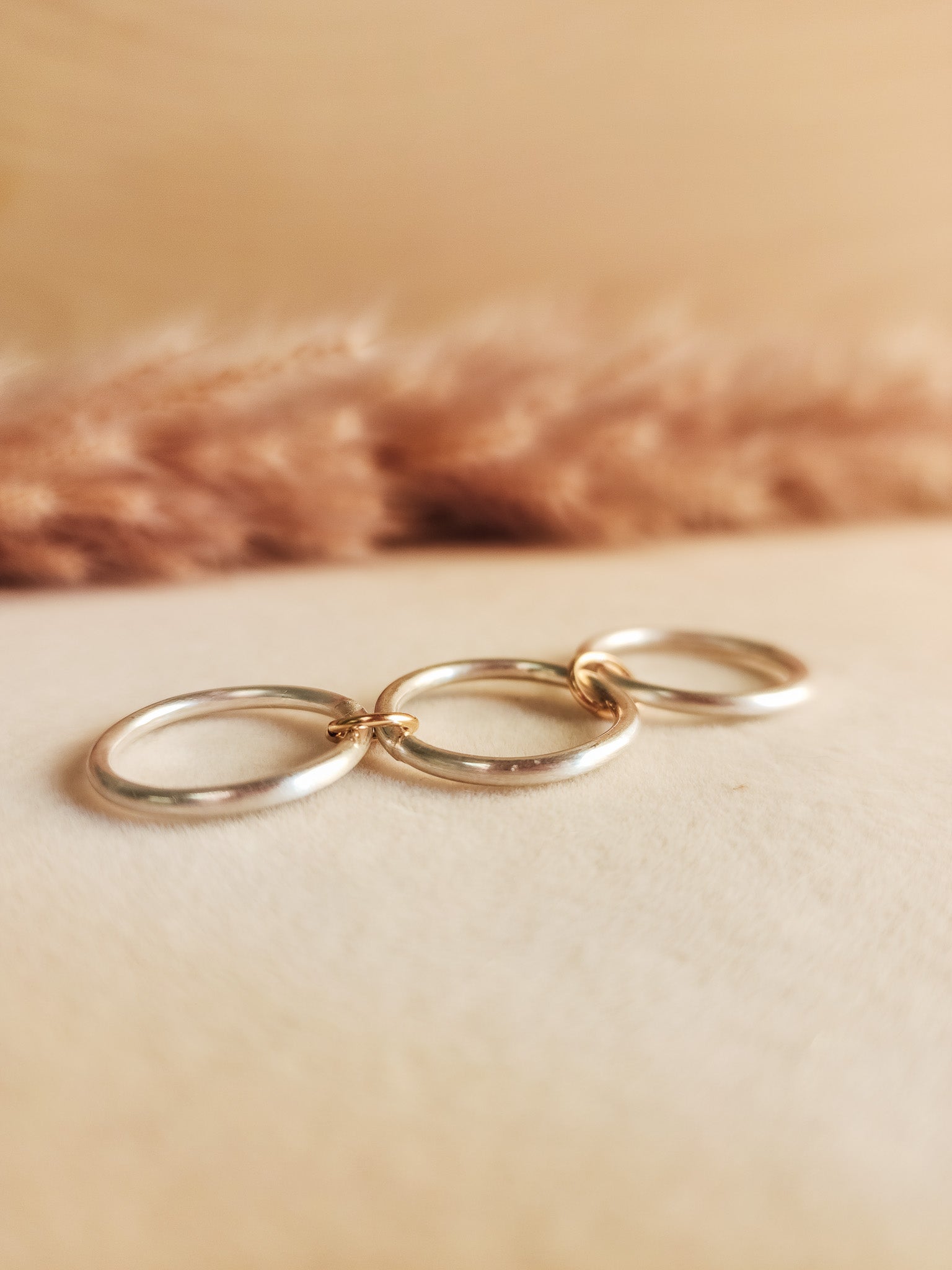 silver connected ring set