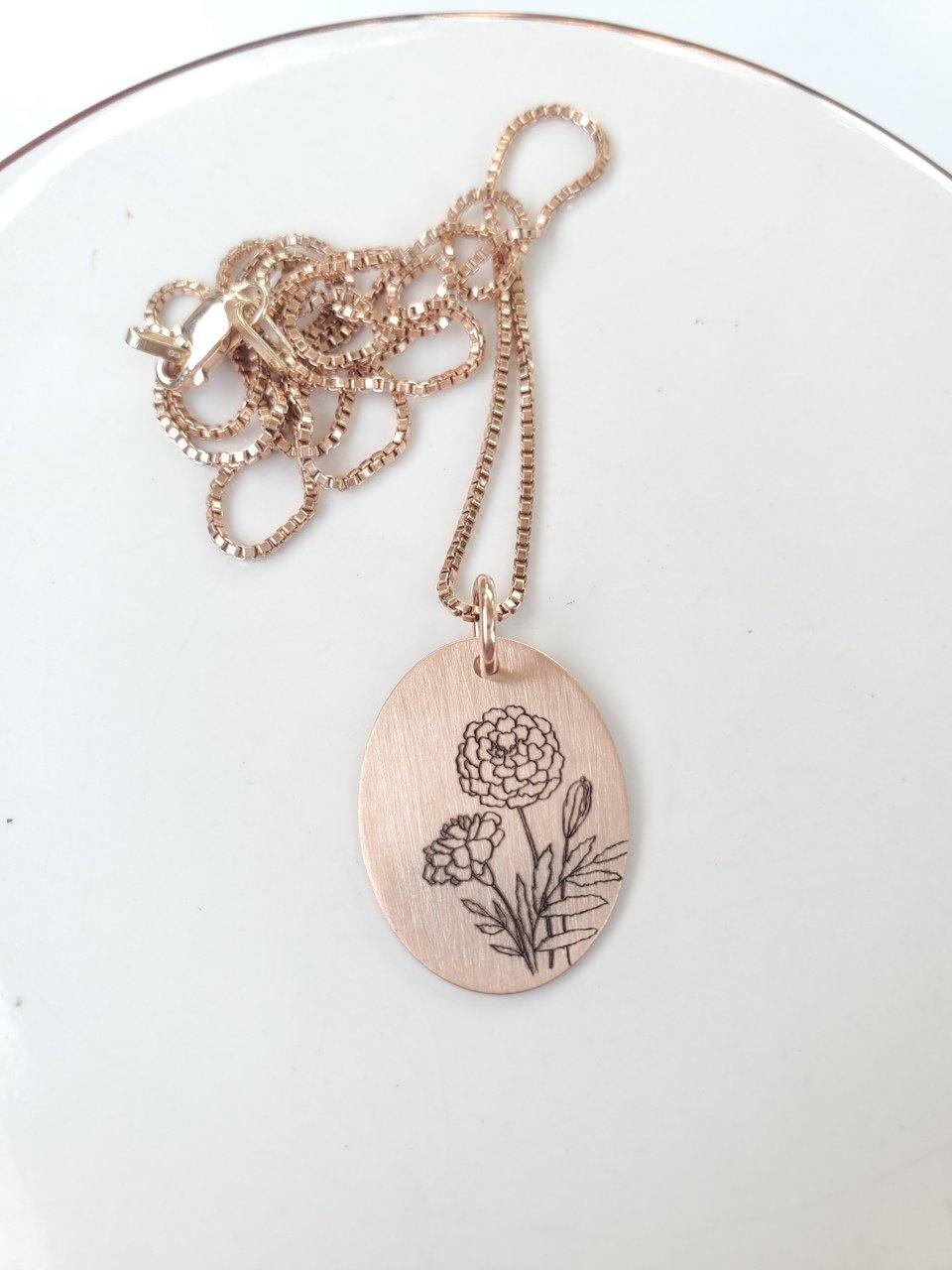 Oval Birth Flower Disc Necklace - Going Golden