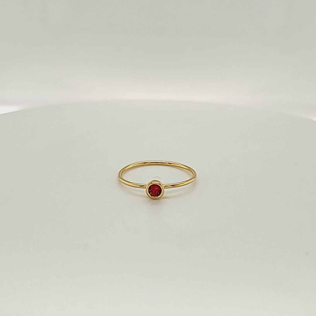 A video circling the large July Birthstone Ring