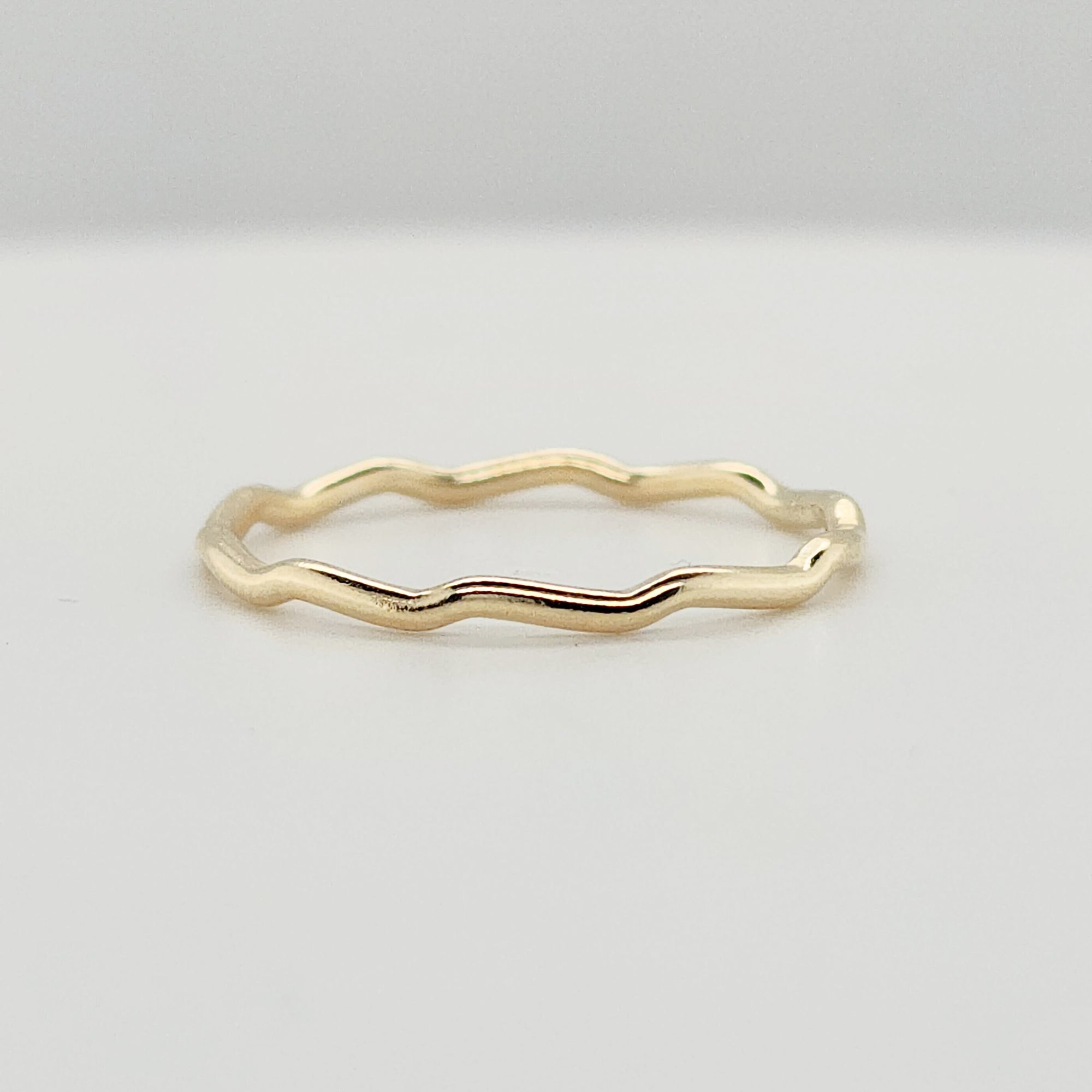 Wavy Ring - Going Golden
